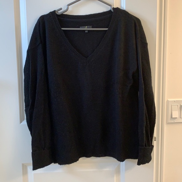 Ladies wool sweater - Picture 1 of 1
